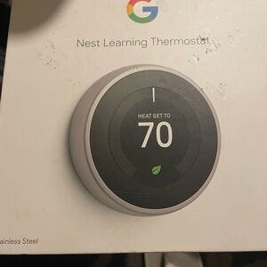 Google Nest Thermostat - Sleek Stainless Finish